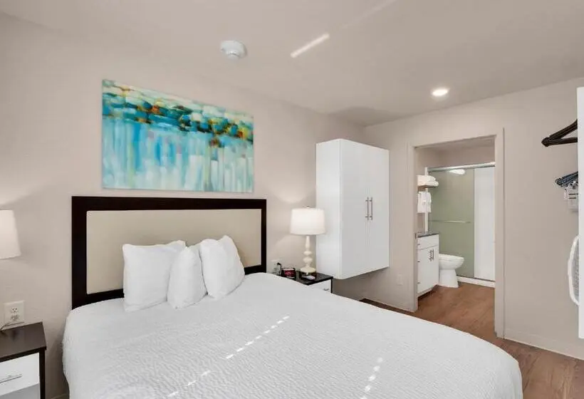 سوئیت با بالکن, Waterwalk Extended Stay By Wyndham Raleigh   Rtp