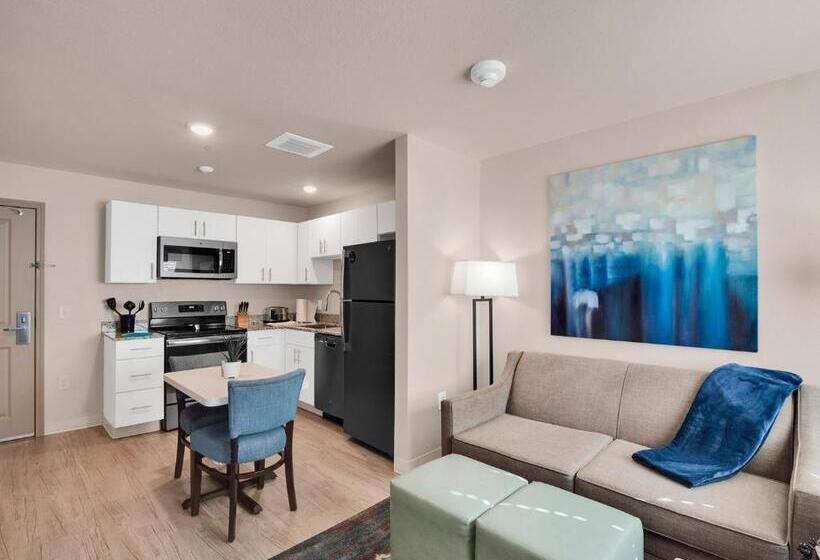발코니가 있는 스위트, Waterwalk Extended Stay By Wyndham Raleigh   Rtp