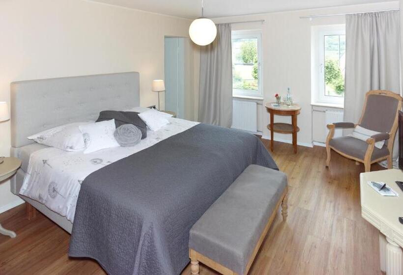 舒适型房间, Café Del Maar