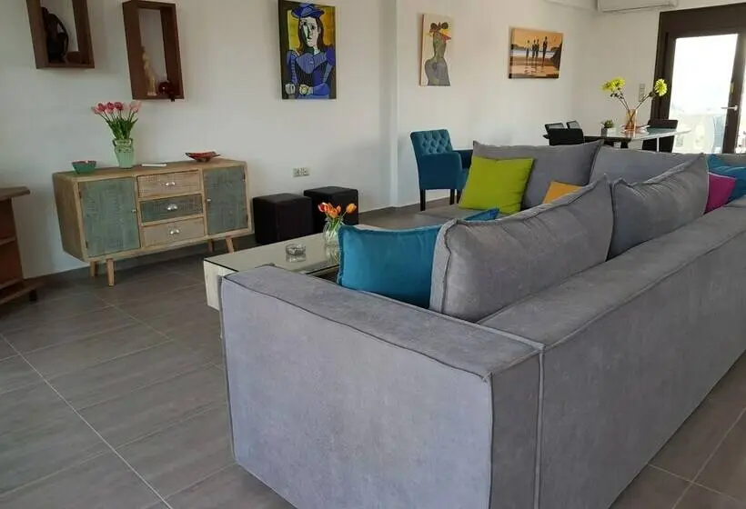 ３ベッドルームハウス, Angela S Sea View 3 Bd House