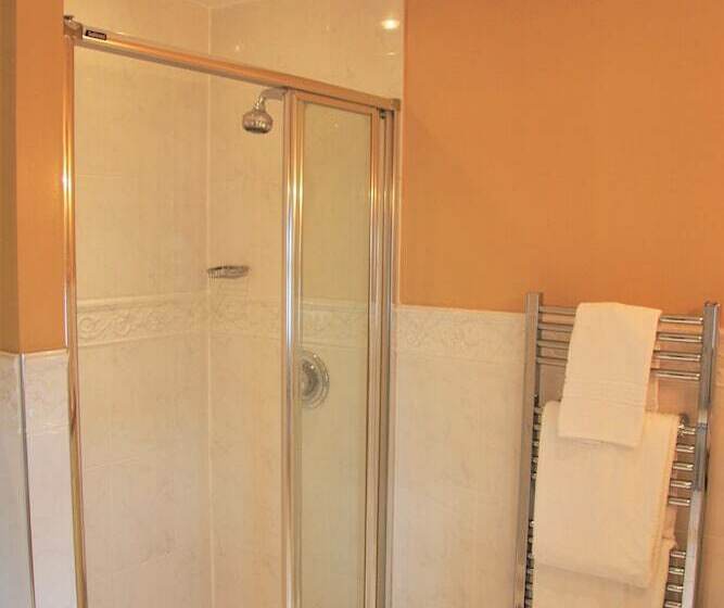 سوئیت پریمیوم, Rudha Na Craige