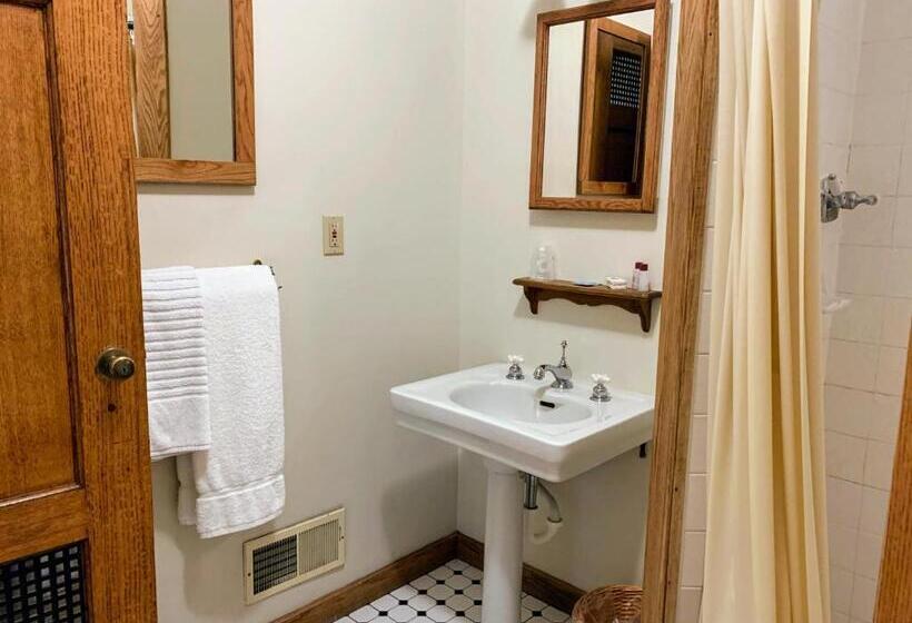 스탠다드 룸 킹사이즈 침대, Gordon Beach Inn