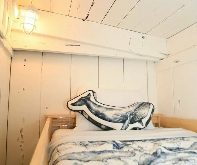 キャビン, Dillon Beach Resort