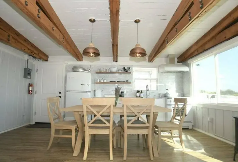 キャビン, Dillon Beach Resort