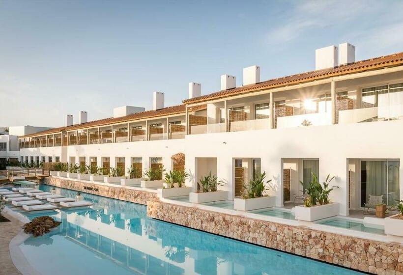 Люкс с Бассейном, Lago Resort Menorca  Suites Del Lago Adults Only