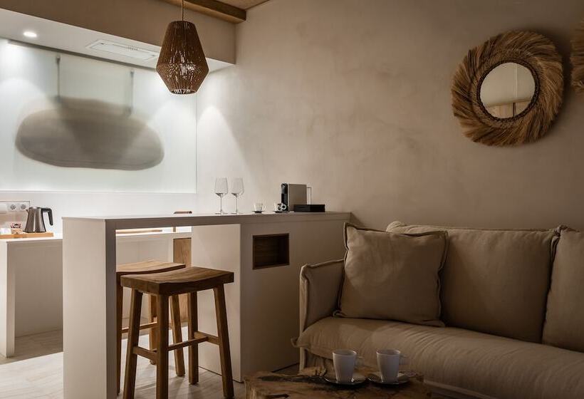 Люкс с Бассейном, Lago Resort Menorca  Suites Del Lago Adults Only