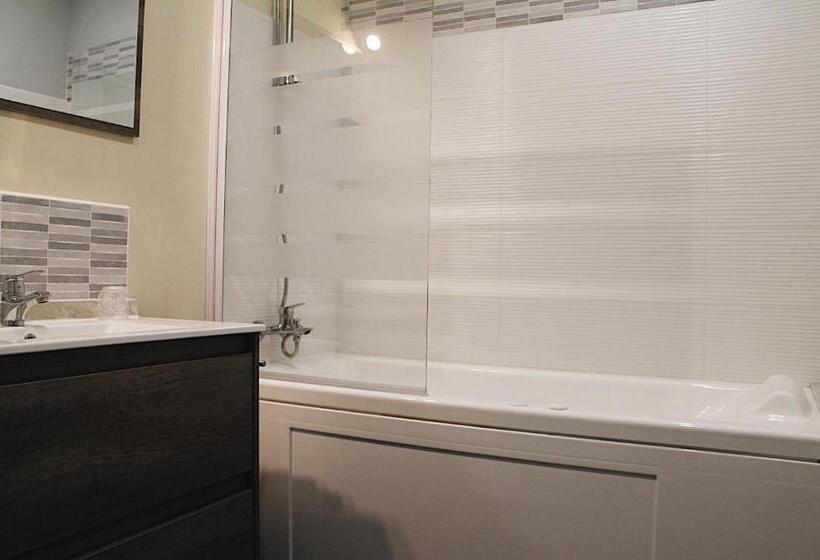 חדר סטנדרט לשלושה, Casa Costoya