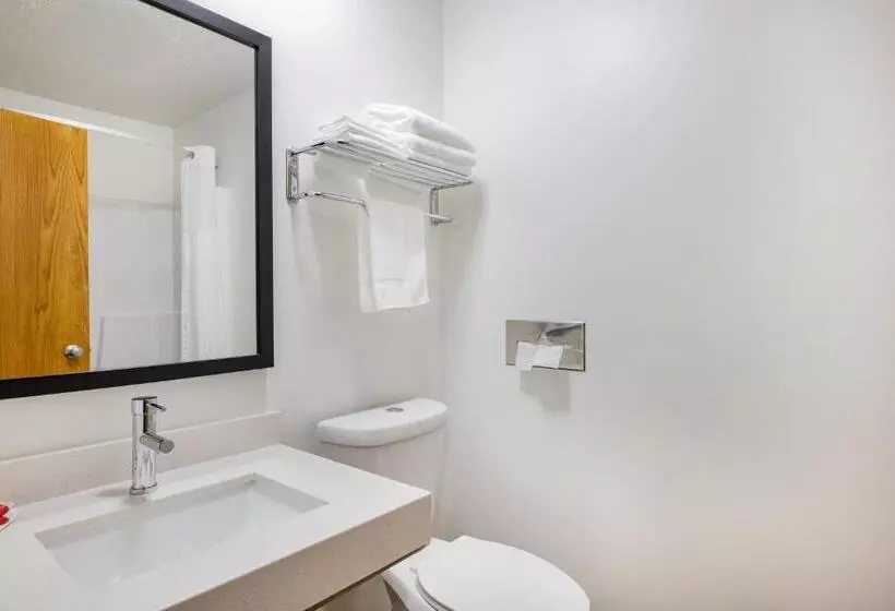 Standard-huone King-vuode, Super 8 By Wyndham Duluth
