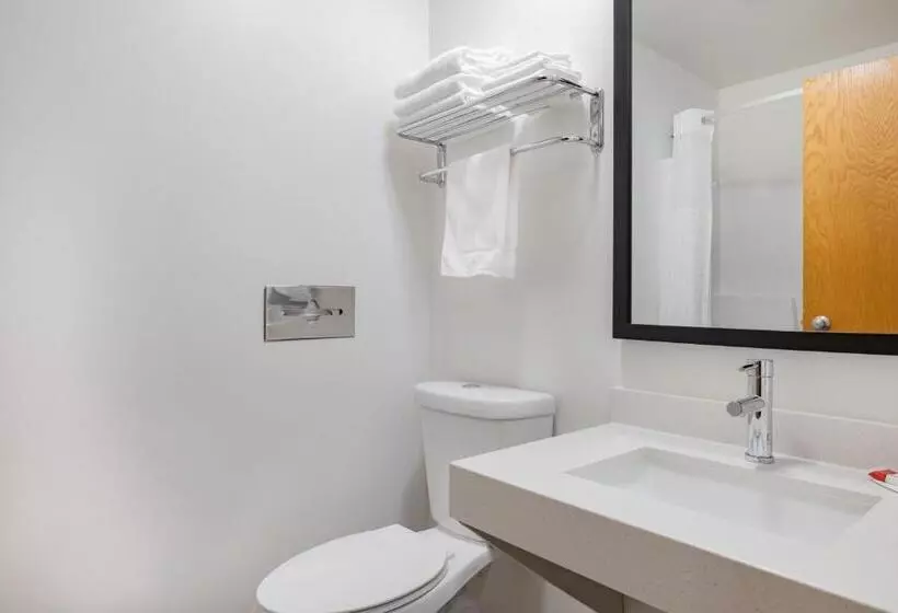 Standard-huone King-vuode, Super 8 By Wyndham Duluth
