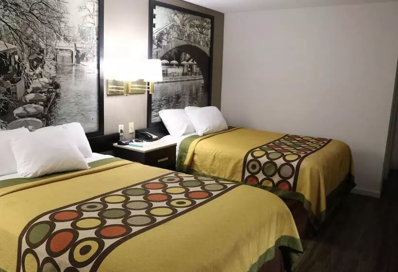 Standard-huone 2 Parivuodetta, Super 8 By Wyndham San Antonio/i35 North
