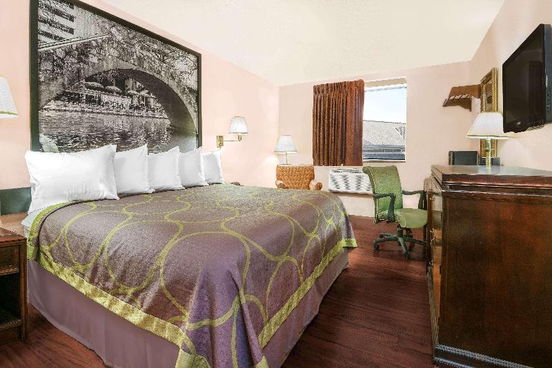 Habitació Estàndard Llit King, Super 8 By Wyndham San Antonio/i35 North