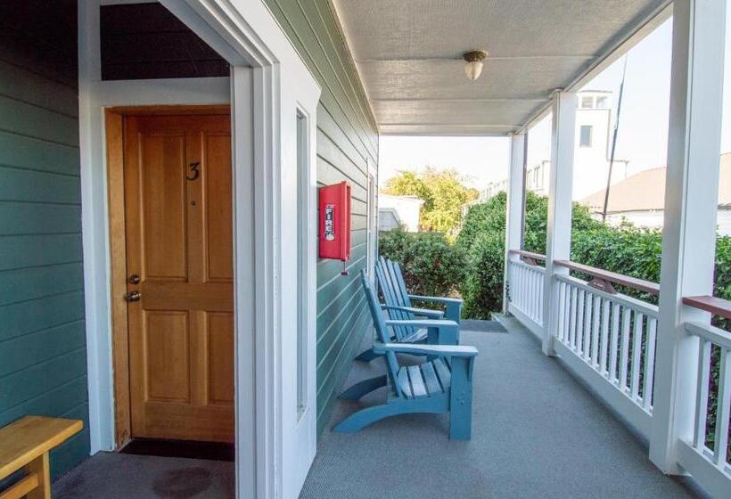 إستوديو قياسى سرير ملكى, The Swan