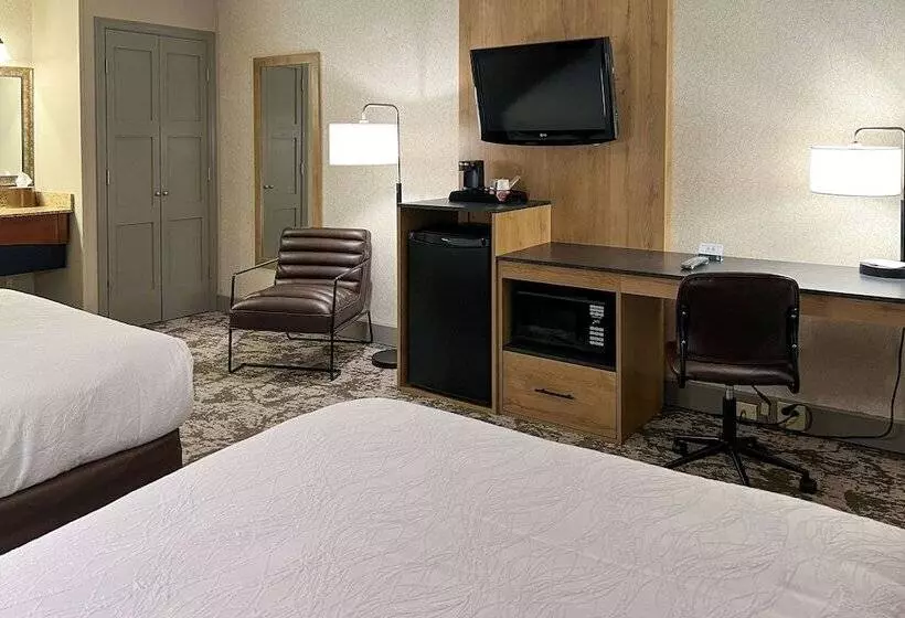 اتاق استاندارد با 2 تخت دوبل, Maine Evergreen Hotel, Ascend Hotel Collection