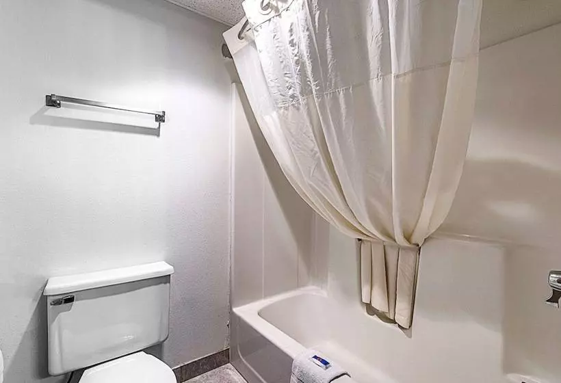 Deluxe-huone Soveltuu Liikuntarajoitteisille, Motel 6kewanee, Il