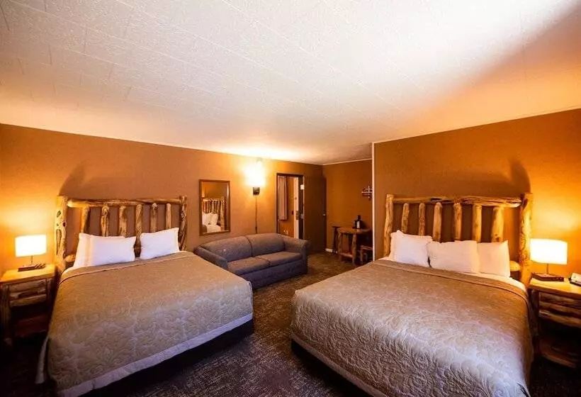 ２ベッドスイートルーム, Super 8 By Wyndham Bridgeview Of Mackinaw City