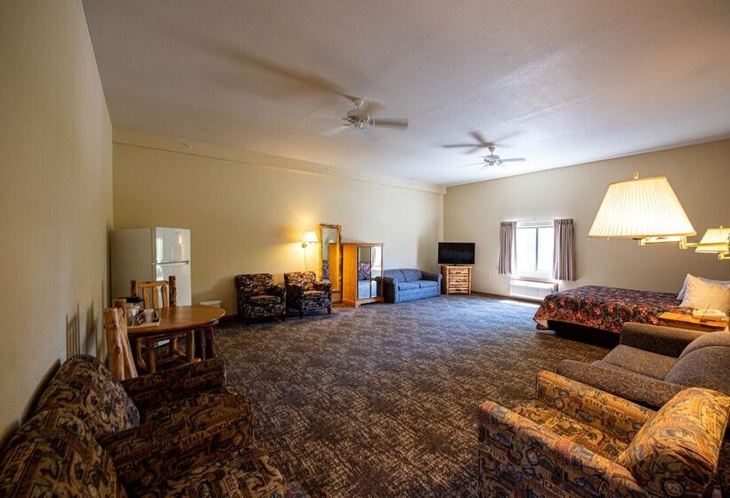 带2个卧室的套房, Super 8 By Wyndham Bridgeview Of Mackinaw City