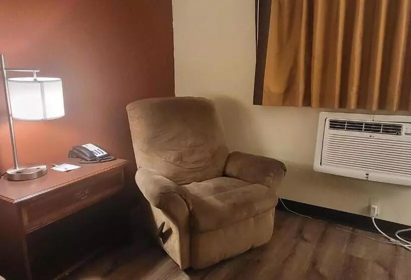 キングサイズベッドのスタンダードルーム, Super 8 By Wyndham Canton/livonia Area