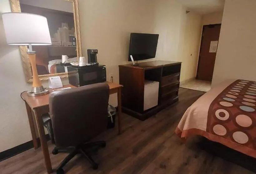 キングサイズベッドのスタンダードルーム, Super 8 By Wyndham Canton/livonia Area