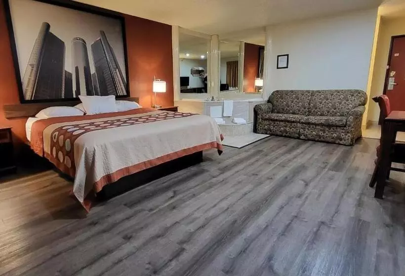 デラックススタジオ, Super 8 By Wyndham Canton/livonia Area