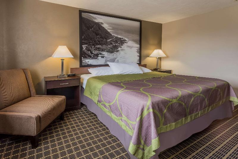 غرفة قياسية سرير كينج, Super 8 By Wyndham Corvallis