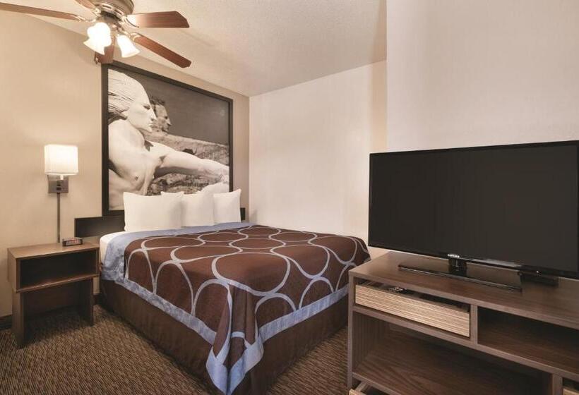 סוויטה, Super 8 By Wyndham Custer/crazy Horse Area