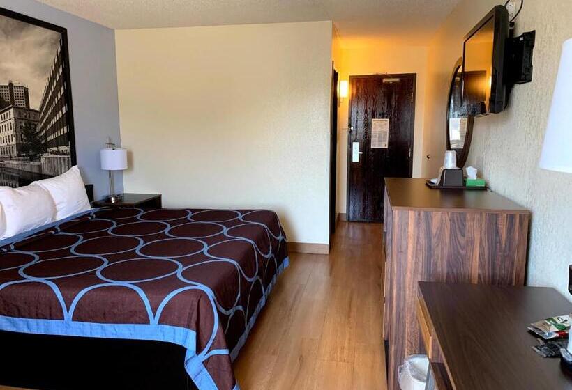 キングサイズベッドのスタンダードルーム, Super 8 By Wyndham Farmville