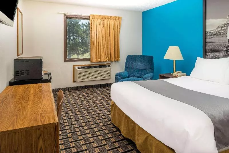 キングサイズベッドのスタンダードルーム, Super 8 By Wyndham Lincoln West