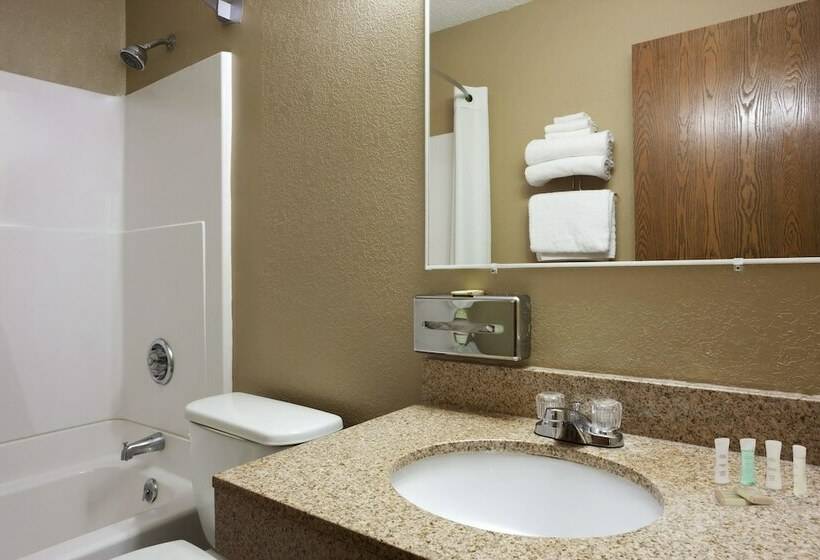 غرفه قياسيه سريرين مزدوجين, Super 8 By Wyndham Pulaski