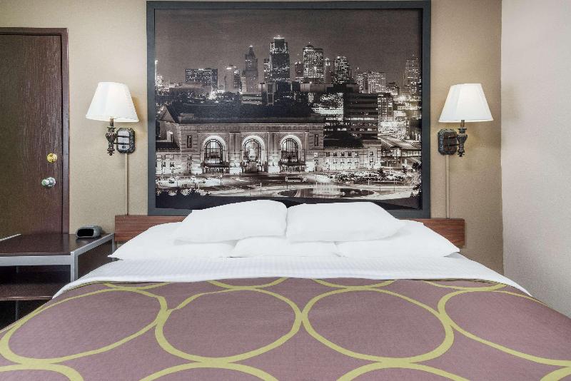 스탠다드 룸 킹사이즈 침대, Super 8 By Wyndham Warrensburg