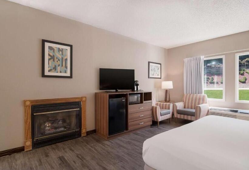 스위트 킹사이즈 침대, Surestay Hotel By Best Western Helen Downtown