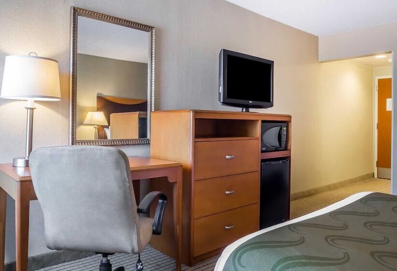 带2个双人床的标准工作室, Quality Inn Spring Valleynanuet