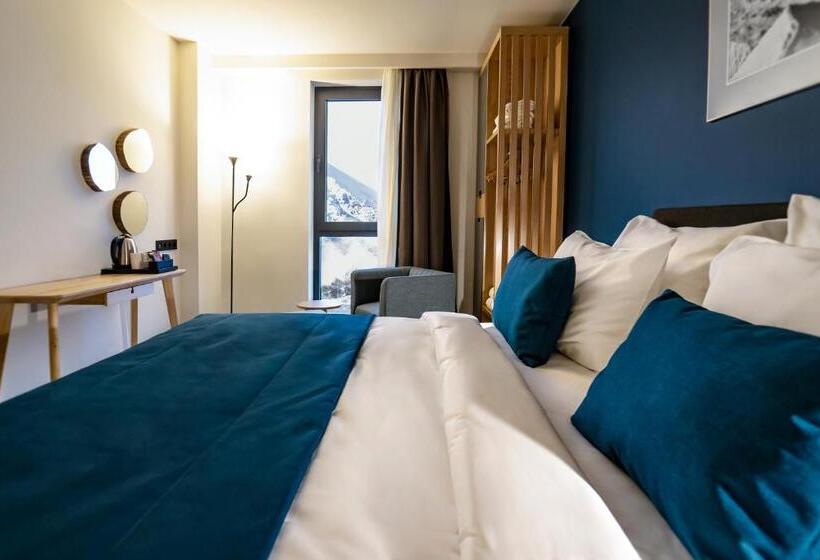 اتاق استاندارد با چشمانداز کوهستان, Gudauri Lodge