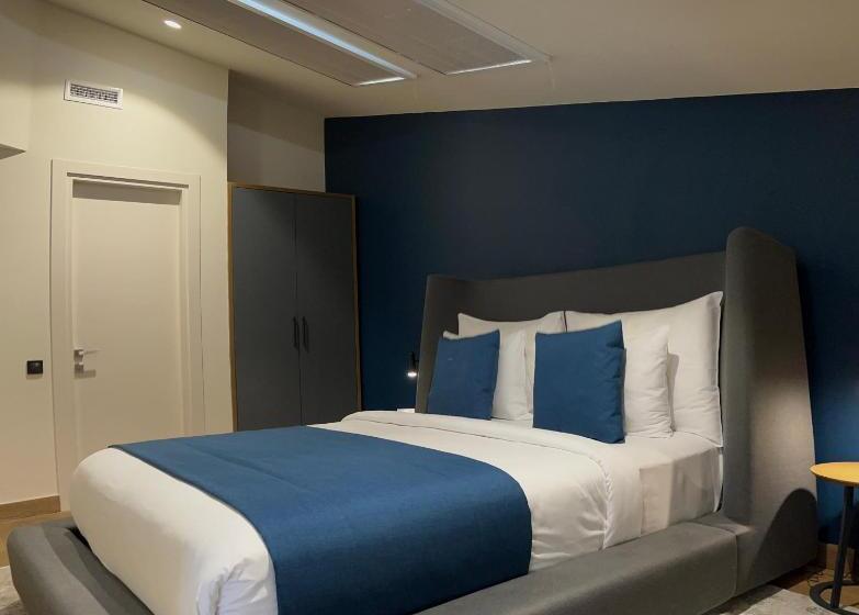 سوییت جونیور, Gudauri Lodge