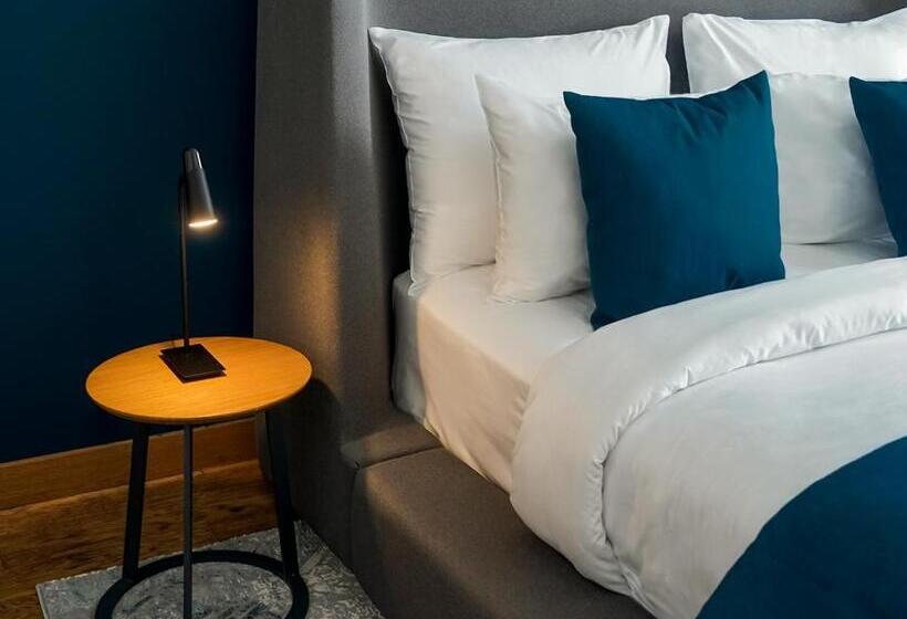 سوییت جونیور, Gudauri Lodge