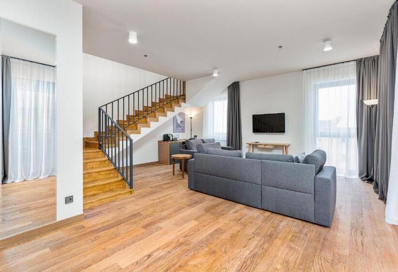 سوییت دوبلکس, Gudauri Lodge