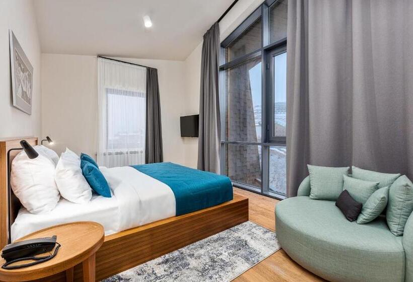 سوییت دوبلکس, Gudauri Lodge