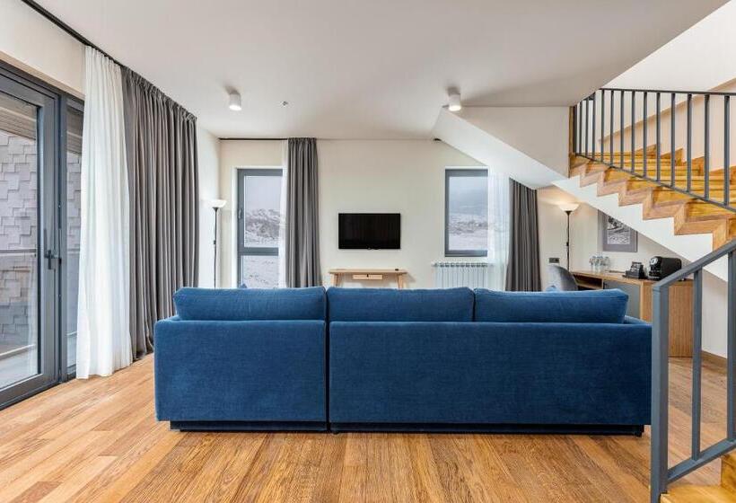 سوییت دوبلکس, Gudauri Lodge