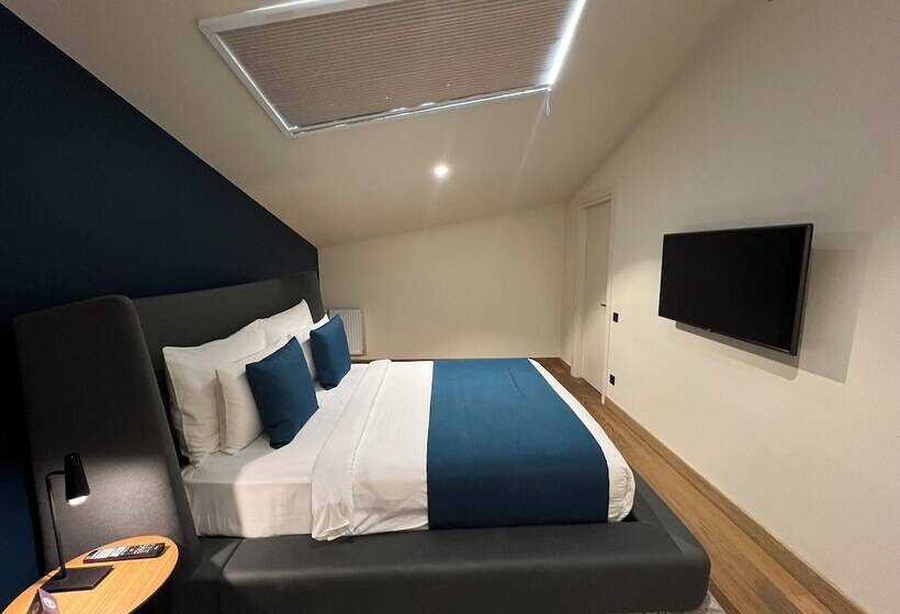 سوییت جونیور, Gudauri Lodge