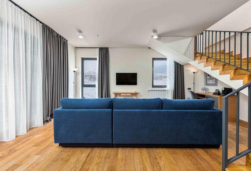 سوییت, Gudauri Lodge