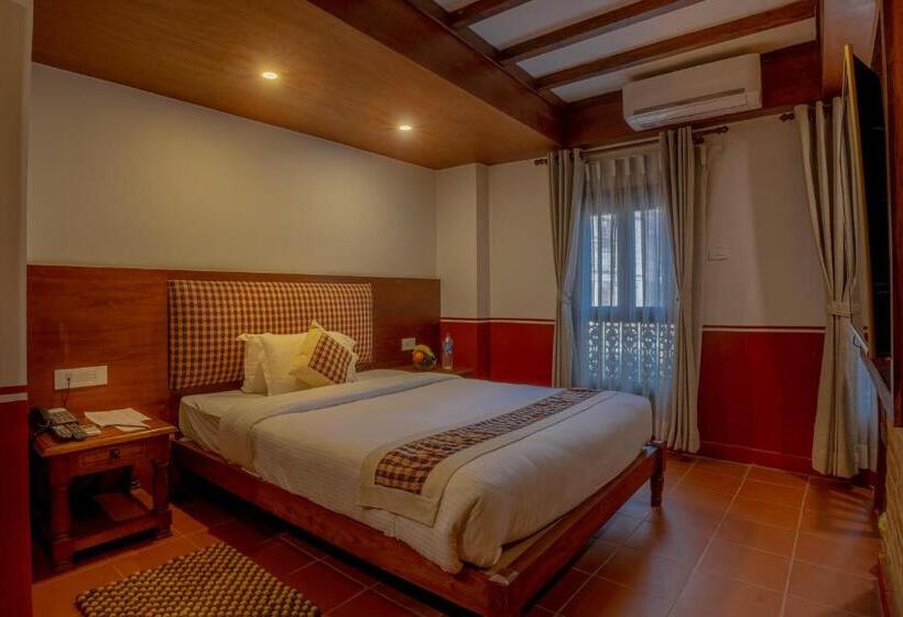 اتاق لوکس, Pahan Chhen   Boutique