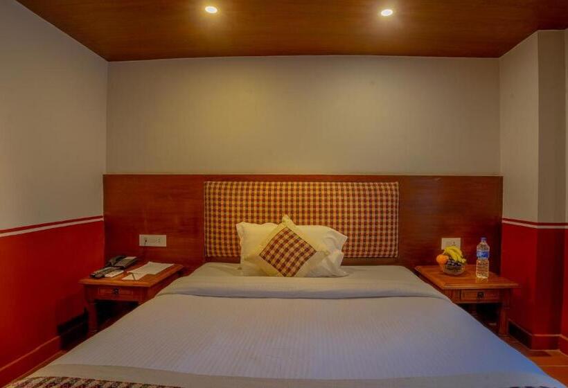 اتاق لوکس, Pahan Chhen   Boutique