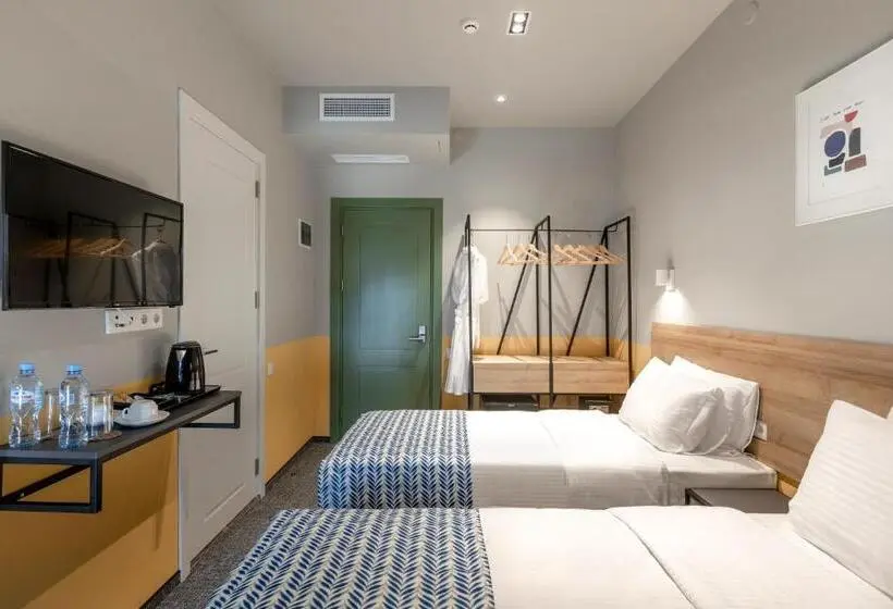Economy Room