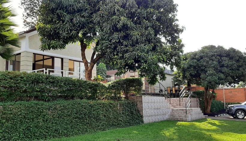 اتاق استاندارد, Airport Hill Guest House