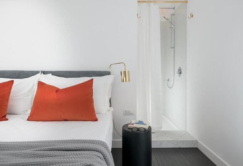 Camera Standard, Maison Ottavia