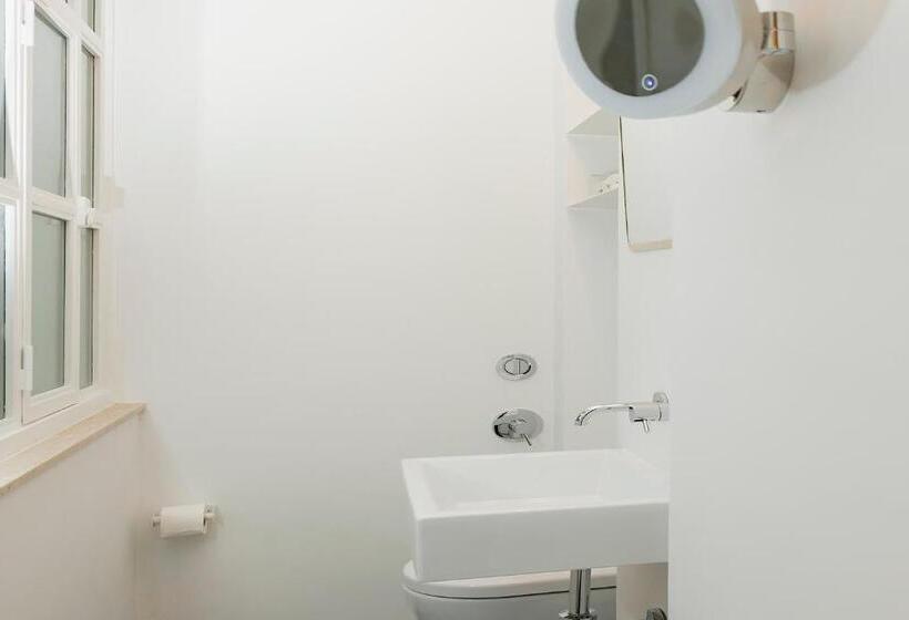 Camera Standard, Maison Ottavia