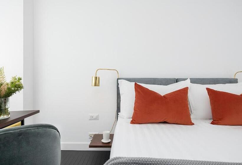 Camera Standard, Maison Ottavia