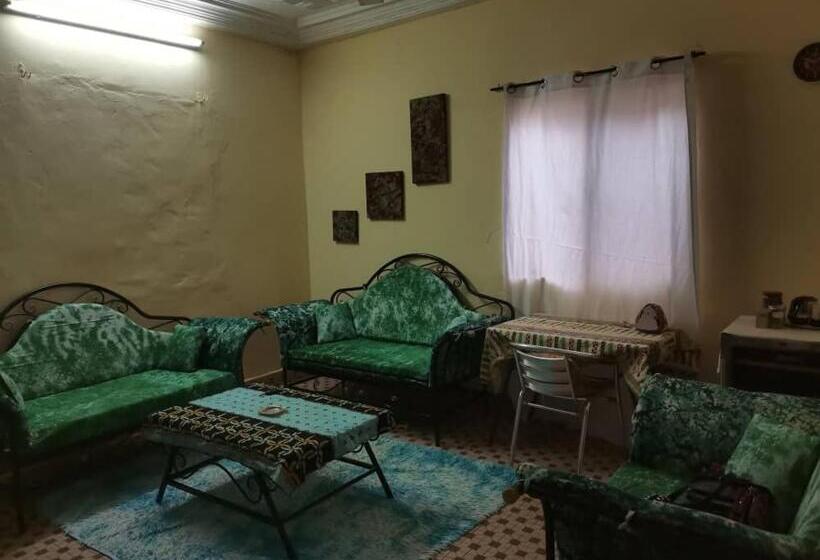 اتاق اکونومی, Villa Tenko
