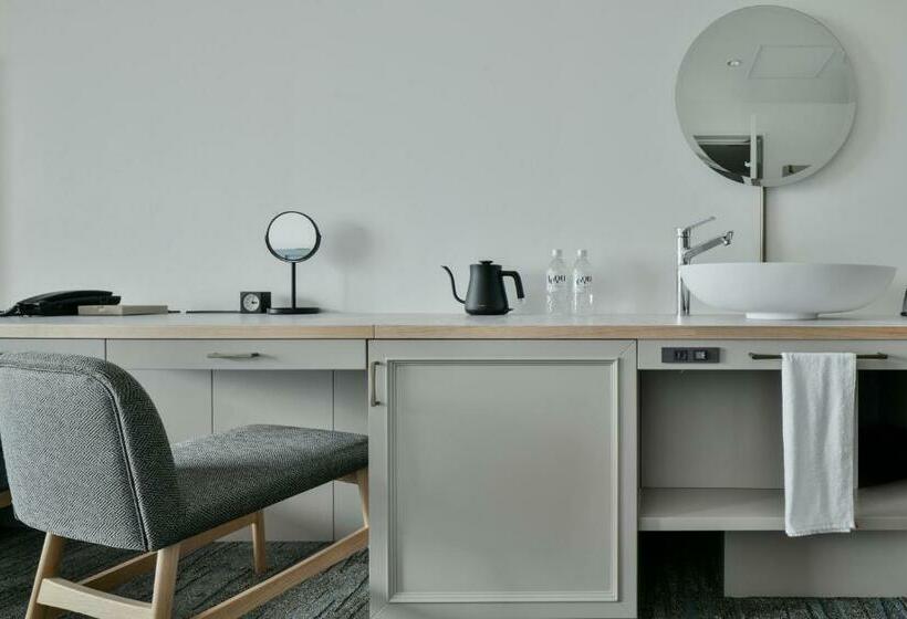 Номер Стандарт Четырехместный Боковой Вид на Море, Lequ Okinawa Chatan Spa & Resort