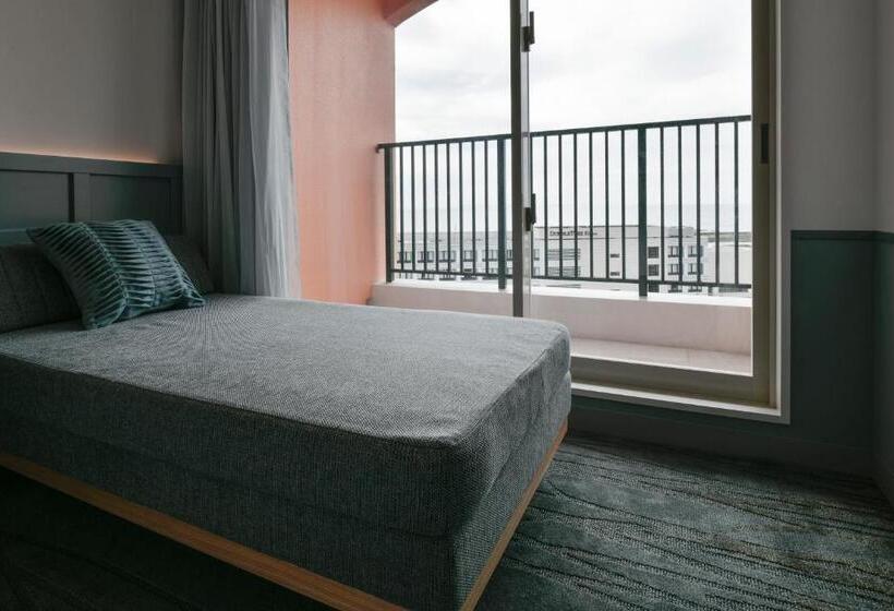 景色の見えるトリプルスタンダードルーム, Lequ Okinawa Chatan Spa ＆ Resort