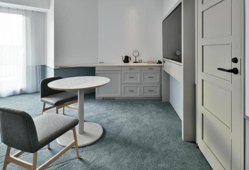 Номер Deluxe, Lequ Okinawa Chatan Spa & Resort